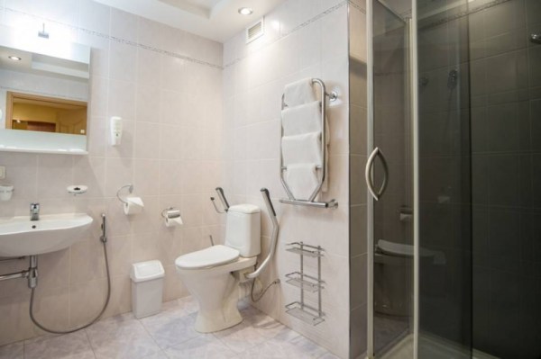 Номер высшей категории "Джуниор Сюит", санузел