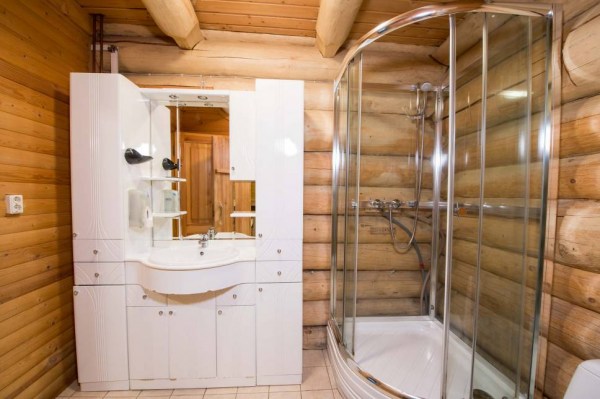 Коттедж "Дом Нептуна", душевая
