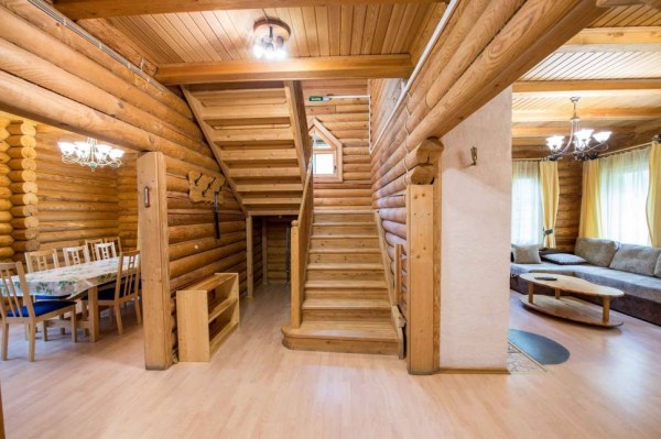 Коттедж "Земляничный", холл