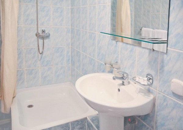 Двухместный стандартный (душ; 1,3 корпус)