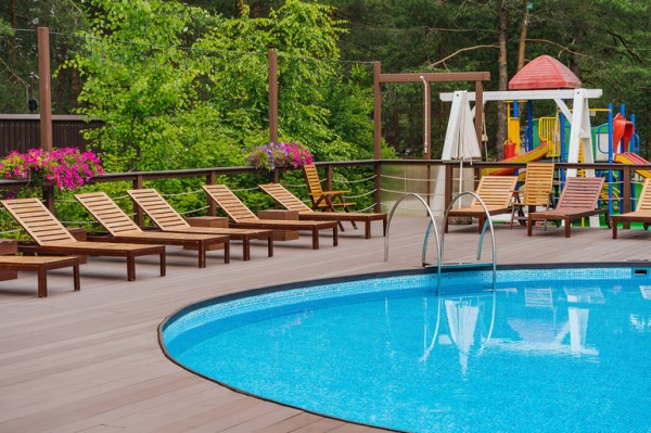 бар-бассейн