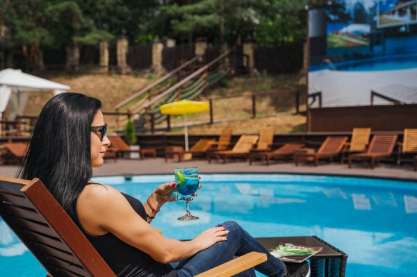 бар-бассейн