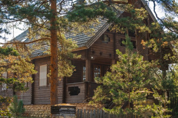 Коттедж 2-х этажный большой"