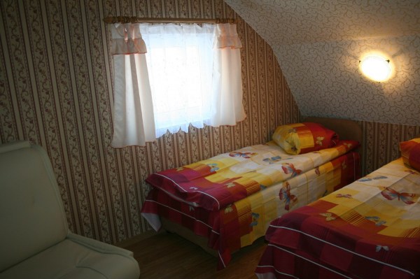 Средний дом, комната №1