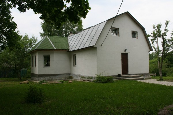 Средний дом