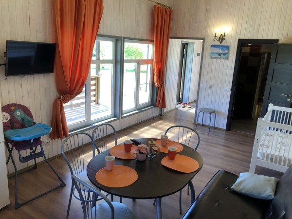 Коттедж "Кремовый" (4+2 чел.)