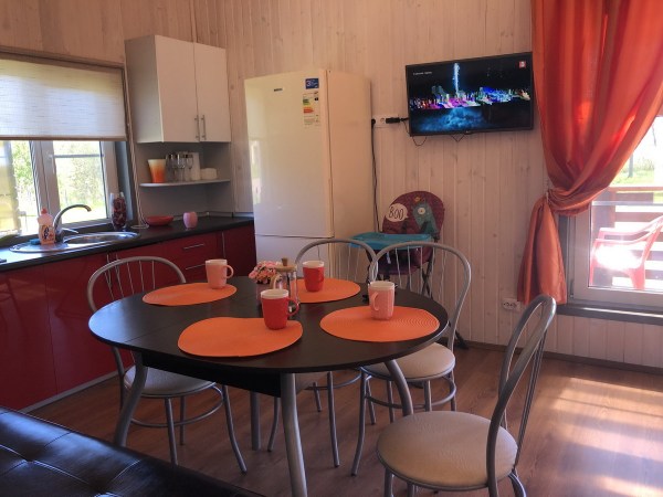 Коттедж "Кремовый" (4+2 чел.)