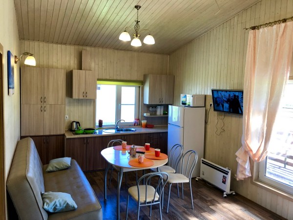 Коттедж "Розовый" (4+2 чел.)