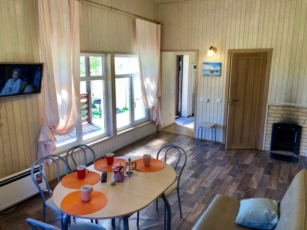 Коттедж "Розовый" (4+2 чел.)