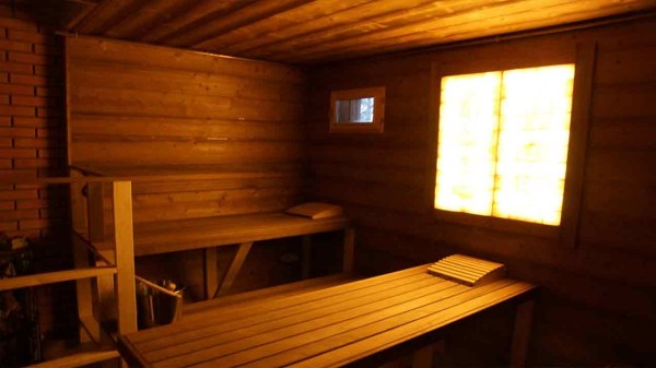 большая баня на берегу