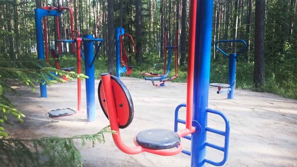 спортивная площадка