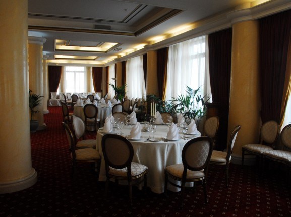 ресторан "Русская версалия"