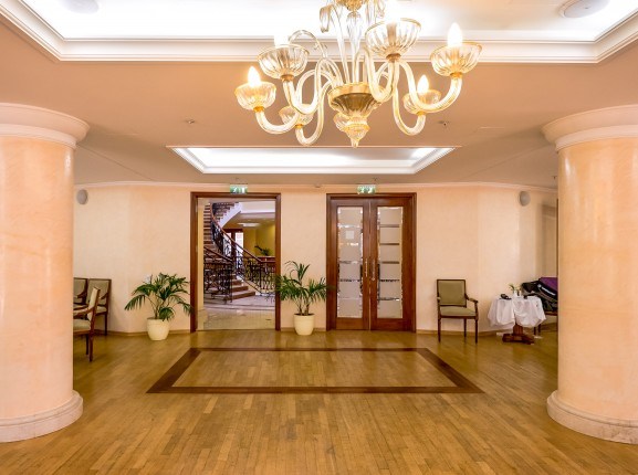 ресторан "Русская версалия"