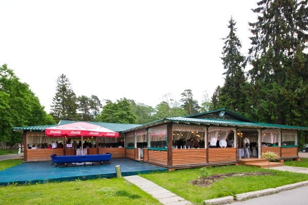 Клуб-веранда