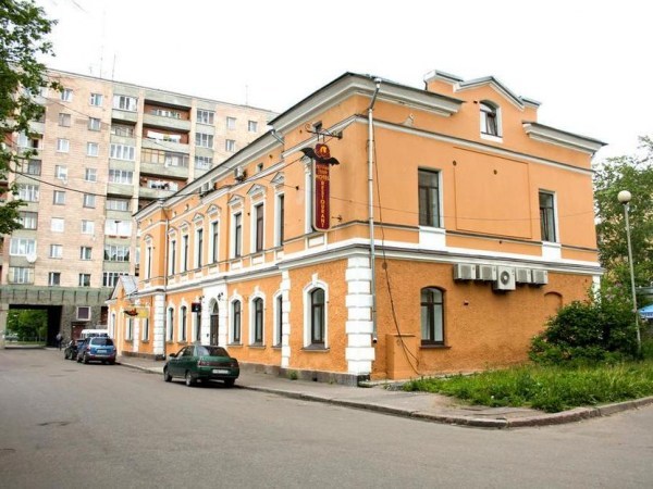 Отель "Летучая мышь"