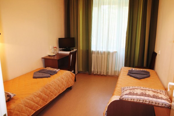 номер "Улучшенный 1-й категории" (корпус Восток)