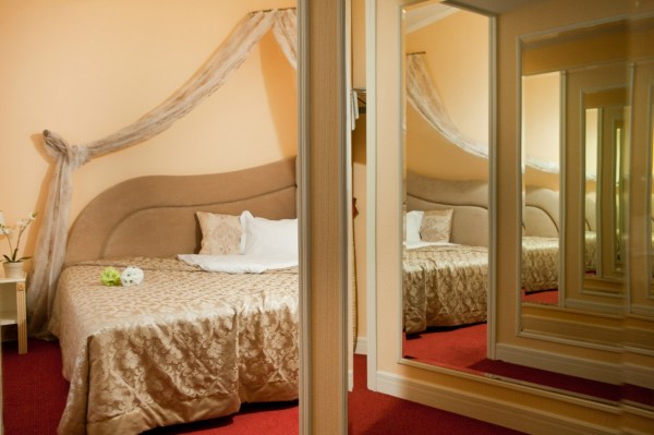 номер "Полулюкс Ротонда"