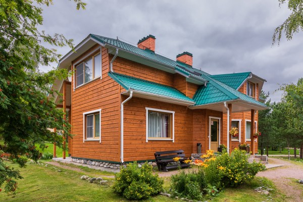 Коттедж 10-ти местный с камином