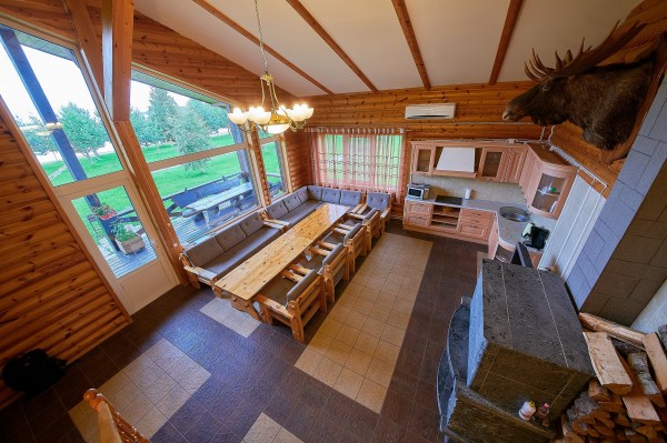 Коттедж 10-ти местный с сауной