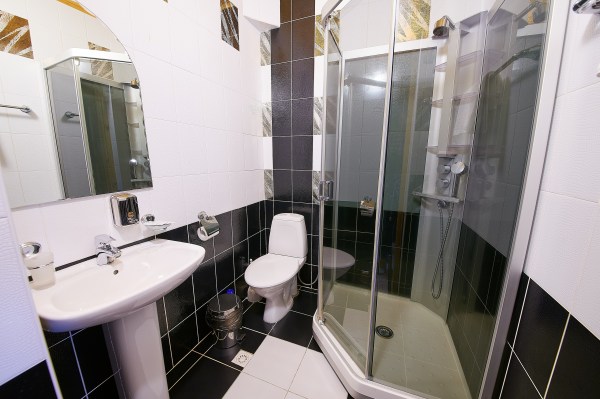 Коттедж 10-ти местный с сауной