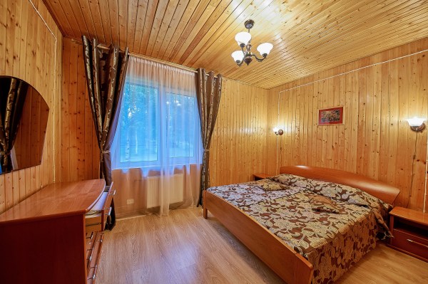 Коттедж 12-ти местный