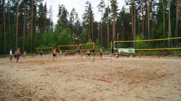 спортивная площадка