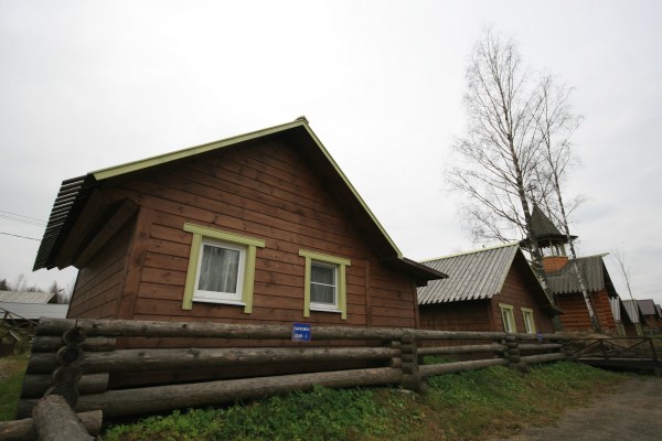 Коттеджи с 1 по 8