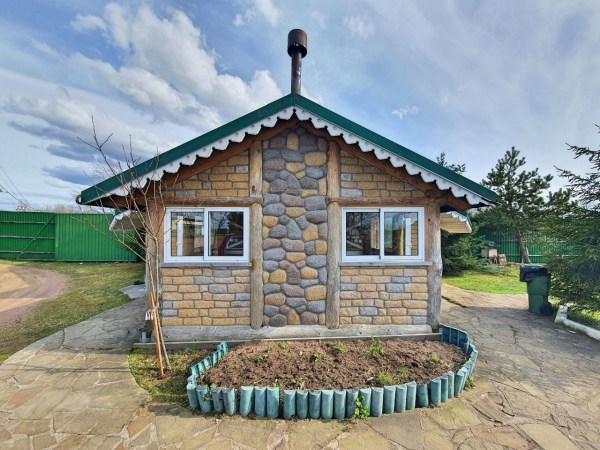 застекленная  мангальная беседка