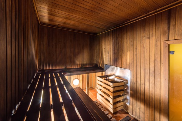 баня с открытым обливанием