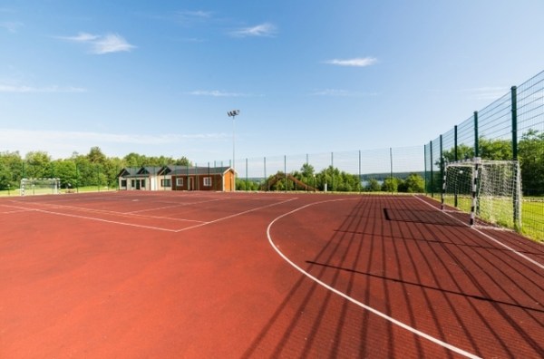 спортивная площадка