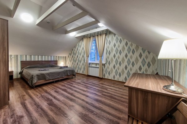 Коттедж "Дом на скале"