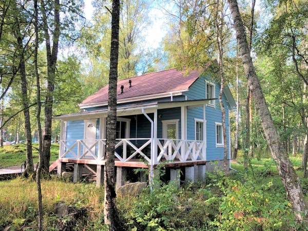 Коттедж "Дом у ручья"