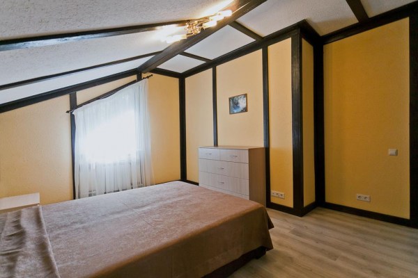 Коттедж 6-ти местный