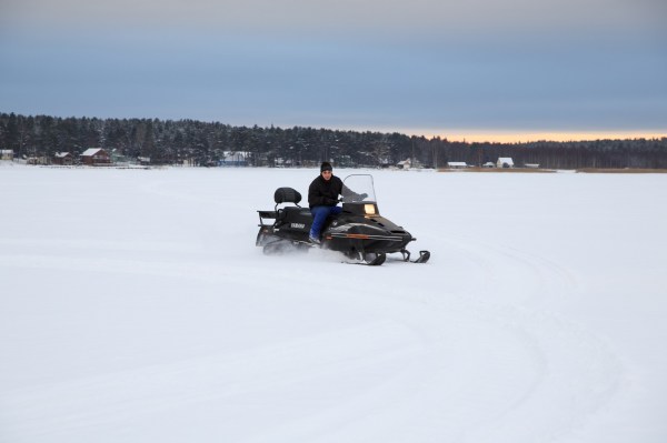 прокат снегоходов