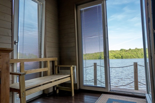 баня на озере