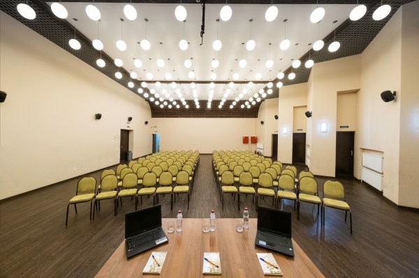 Конференц-зал