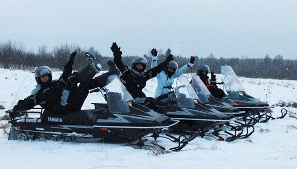 прокат снегоходов