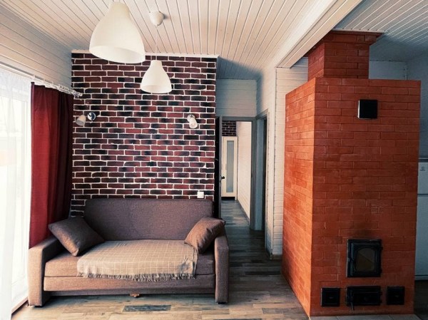 Коттедж с камином