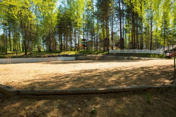 спортивная площадка