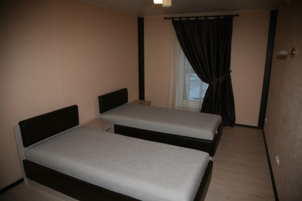 Большой коттедж