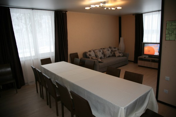 Большой коттедж