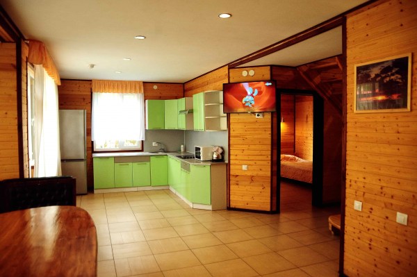 Коттедж 14-ти местный с сауной