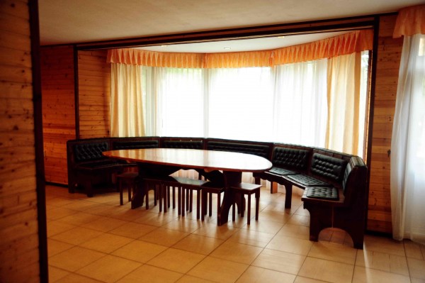 Коттедж 14-ти местный с сауной