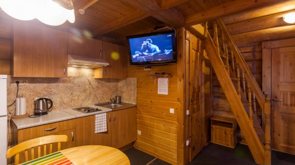 Коттедж "Домик у озера" 4-х местный