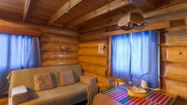 Коттедж "Домик у озера" 4-х местный