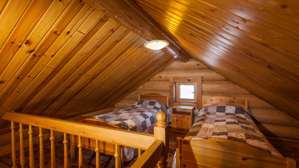 Коттедж "Домик у озера" 4-х местный