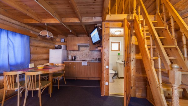 Коттедж "Домик у озера" 4-х местный