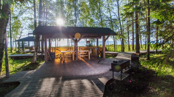 Мангальная у 4-х местных коттеджей