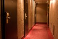 Отель "Летучая мышь", коридор